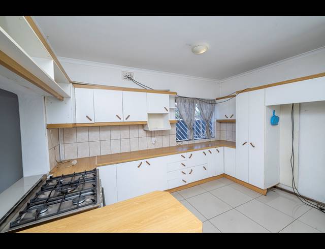 4 BEDROOM HOUSE FOR SALE IN OAKDALE